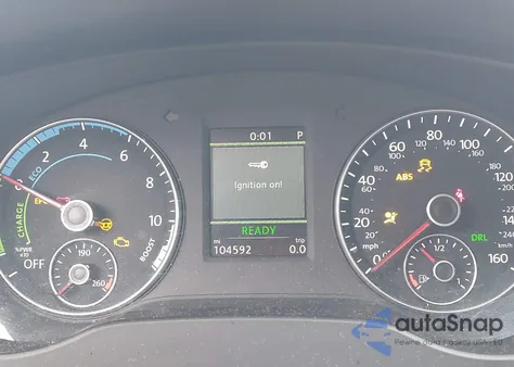 2014 Volkswagen Jetta Hybrid Se z USA, uszkodzony, nr VIN 3VW637AJ0EM212061